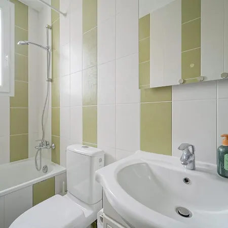 Apartamento So Pop 10 Min To Metro Lines 13 And 14 *